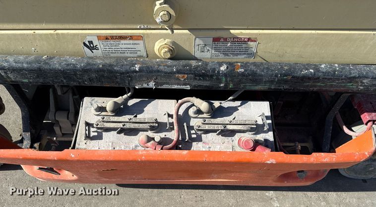 image for item DX5684 2013 JLG 1930ES scissor lift