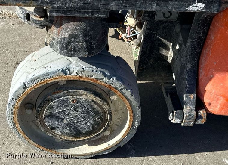 image for item DX5684 2013 JLG 1930ES scissor lift