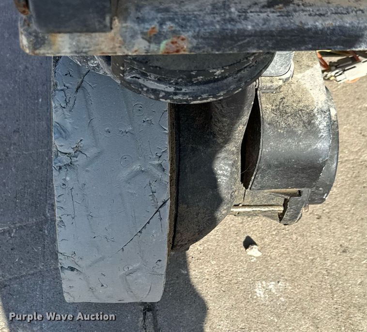 image for item DX5684 2013 JLG 1930ES scissor lift