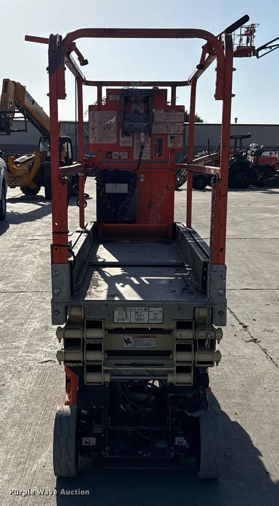 image for item DX5685 2012 JLG 1930ES scissor lift