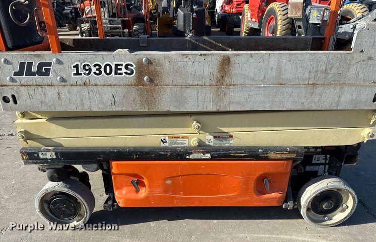 image for item DX5685 2012 JLG 1930ES scissor lift