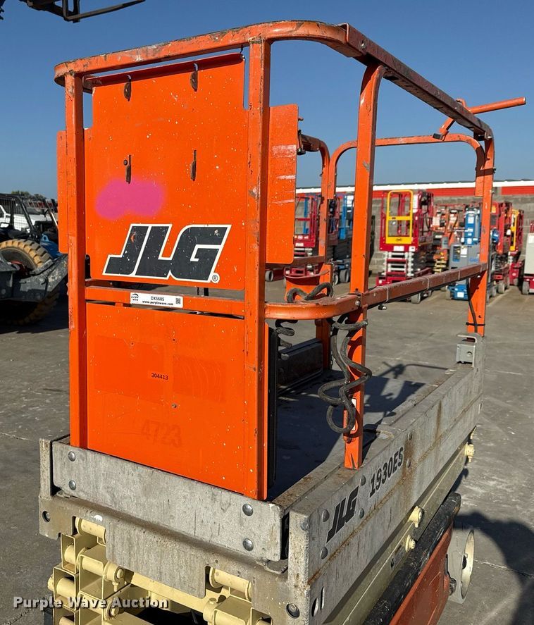 image for item DX5685 2012 JLG 1930ES scissor lift