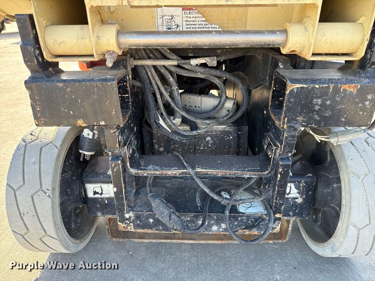 image for item DX5685 2012 JLG 1930ES scissor lift