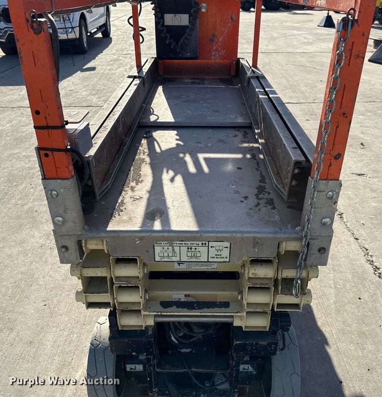 image for item DX5685 2012 JLG 1930ES scissor lift