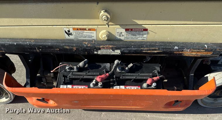 image for item DX5685 2012 JLG 1930ES scissor lift
