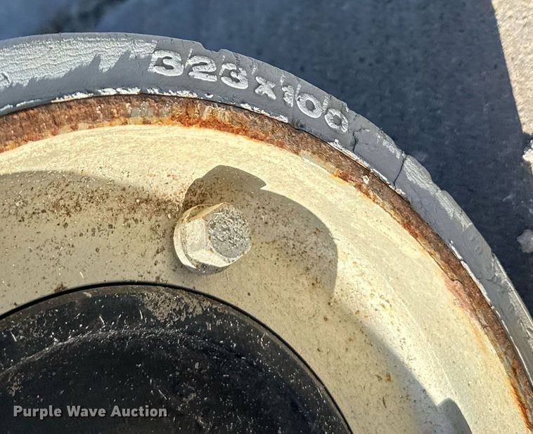 image for item DX5685 2012 JLG 1930ES scissor lift