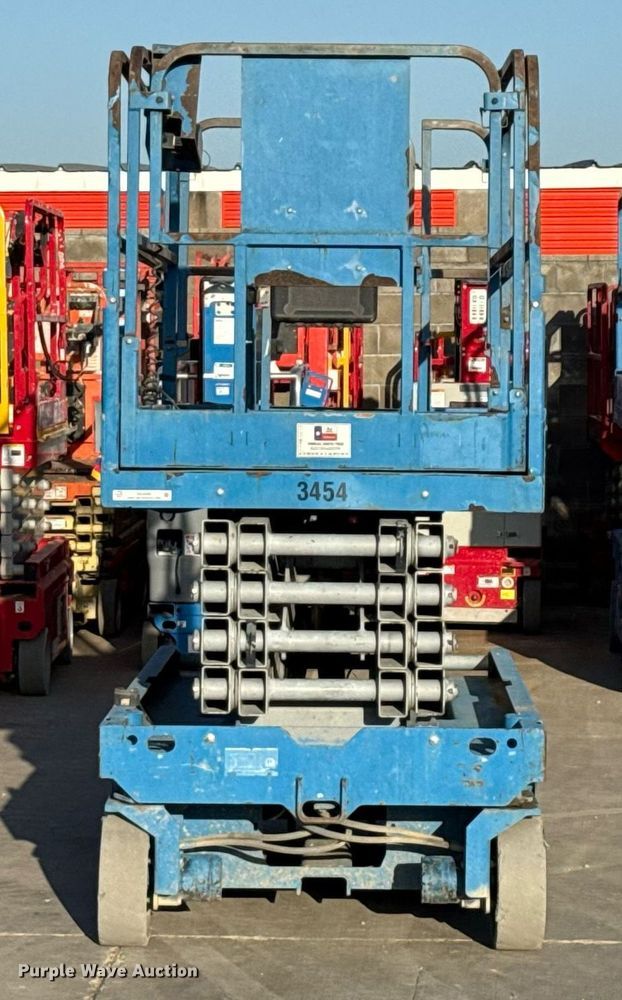 image for item DX5686 2016 Genie GS-3246 scissor lift