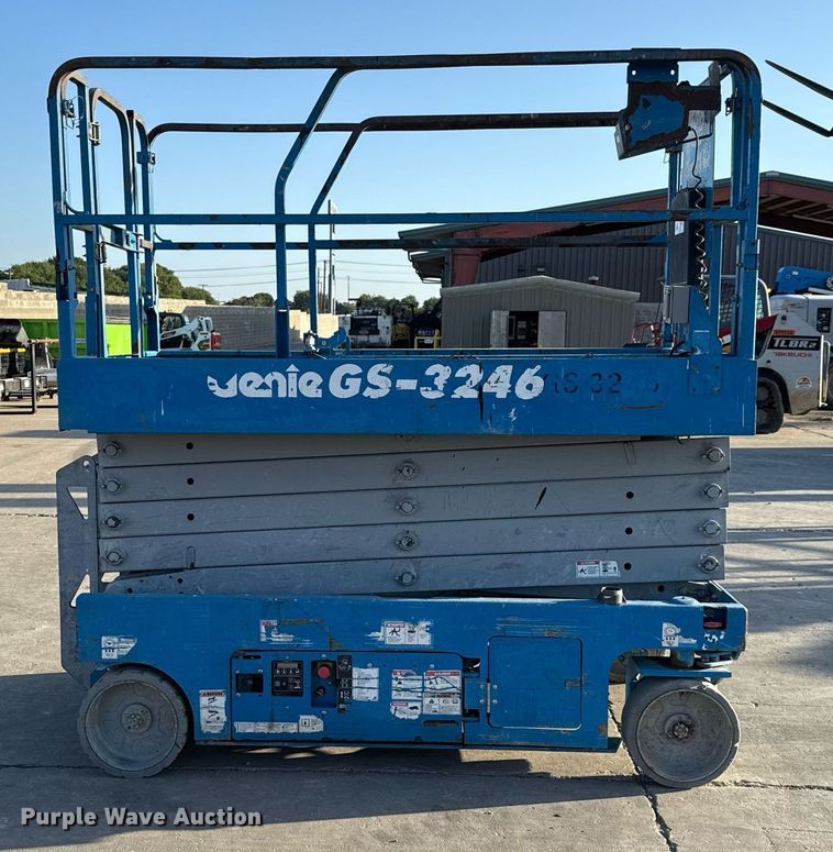 image for item DX5686 2016 Genie GS-3246 scissor lift