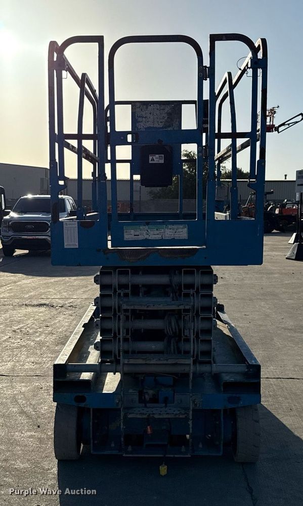 image for item DX5686 2016 Genie GS-3246 scissor lift