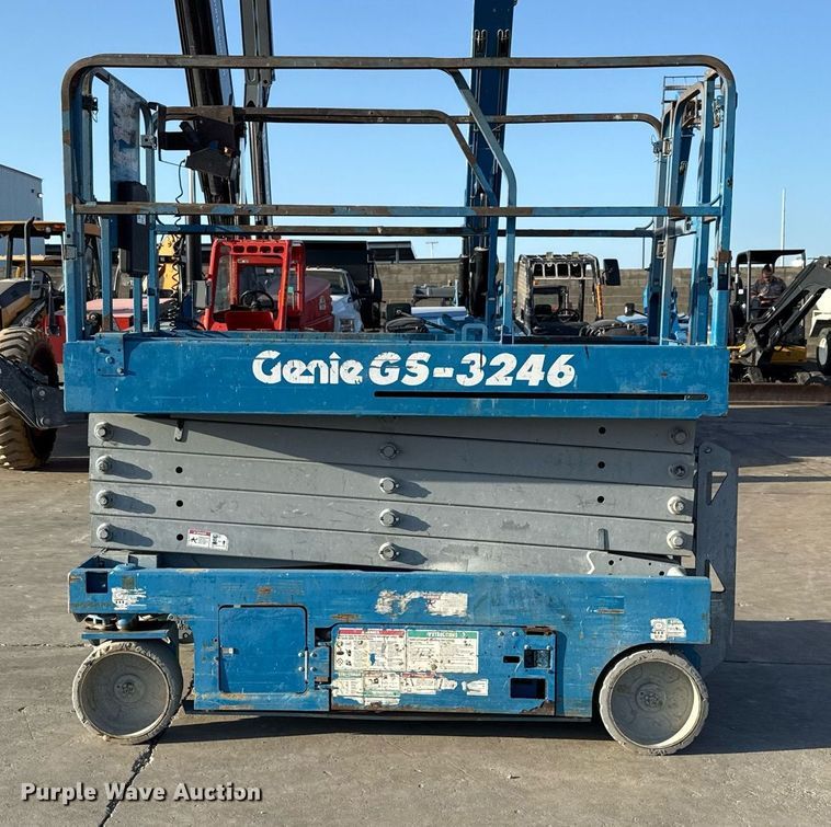image for item DX5686 2016 Genie GS-3246 scissor lift