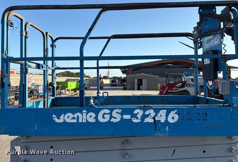 image for item DX5686 2016 Genie GS-3246 scissor lift