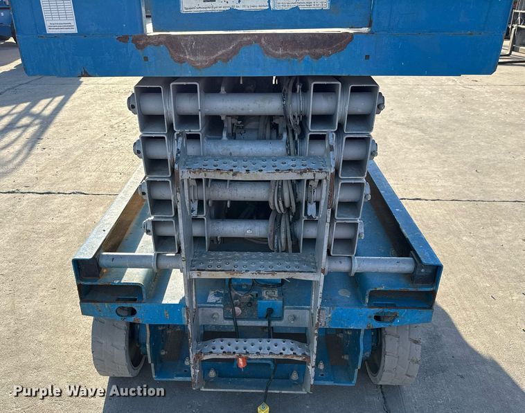 image for item DX5686 2016 Genie GS-3246 scissor lift