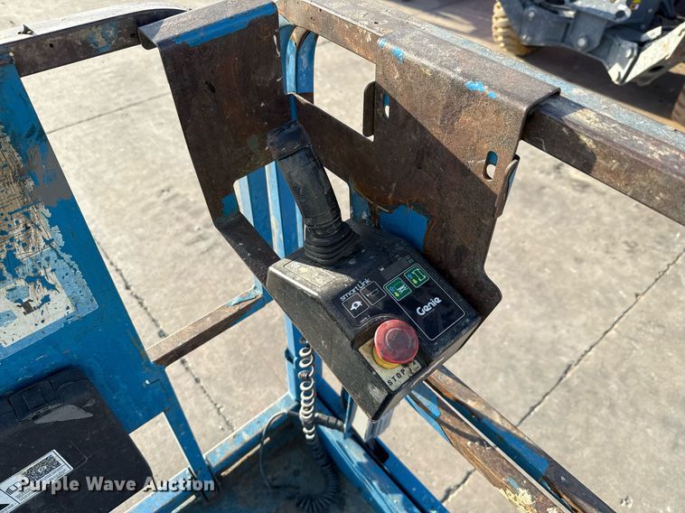 image for item DX5686 2016 Genie GS-3246 scissor lift