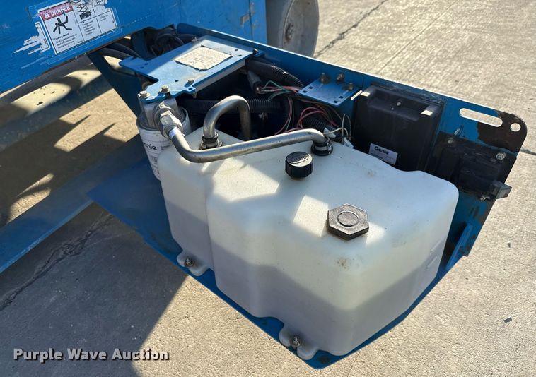 image for item DX5686 2016 Genie GS-3246 scissor lift