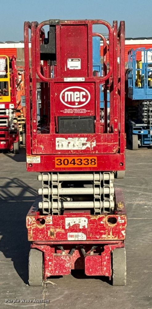 image for item DX5687 2017 MEC 1930SE scissor lift