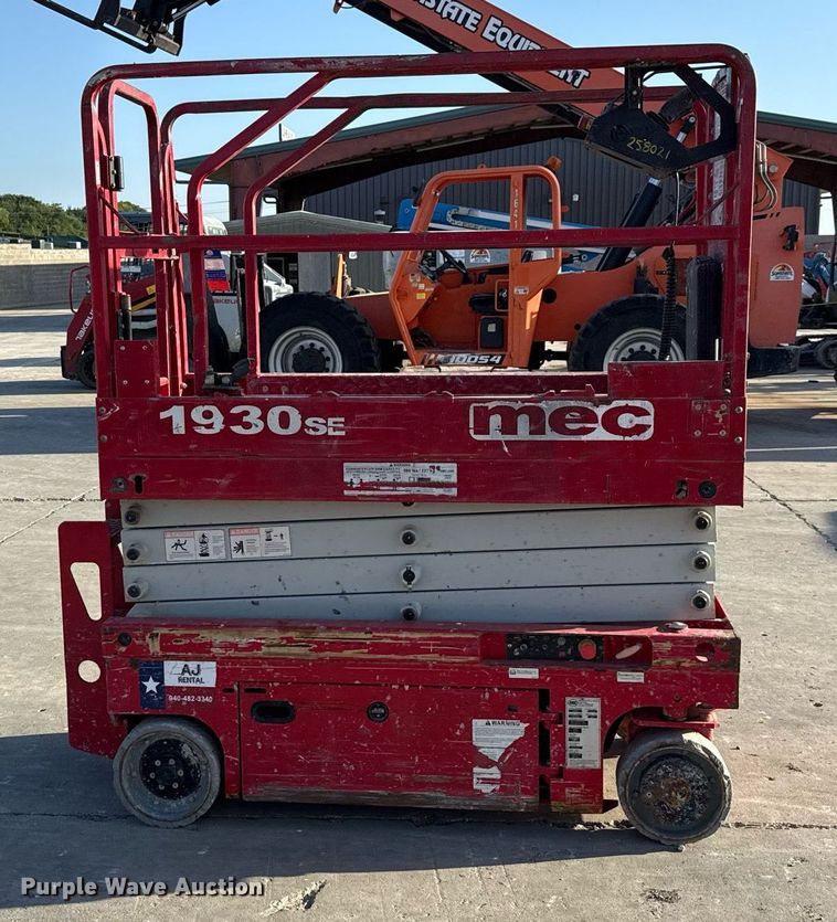 image for item DX5687 2017 MEC 1930SE scissor lift