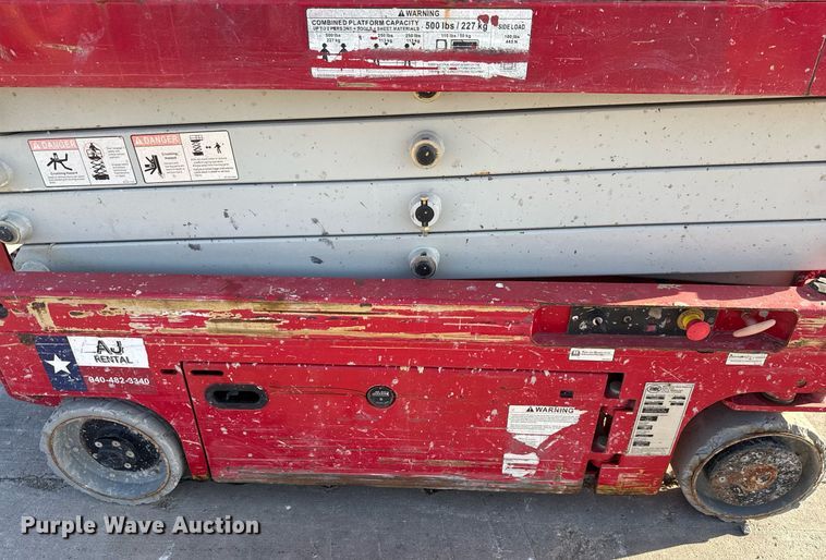 image for item DX5687 2017 MEC 1930SE scissor lift