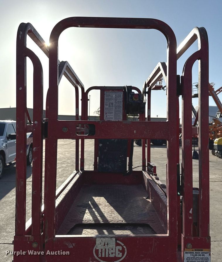 image for item DX5687 2017 MEC 1930SE scissor lift