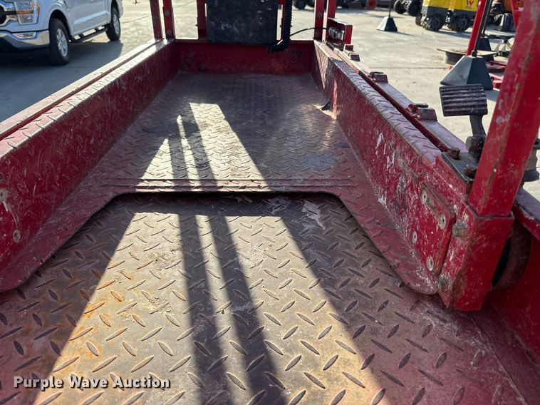 image for item DX5687 2017 MEC 1930SE scissor lift