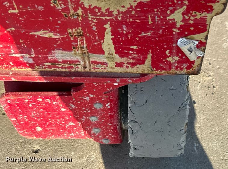 image for item DX5687 2017 MEC 1930SE scissor lift