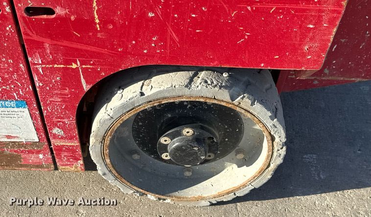 image for item DX5687 2017 MEC 1930SE scissor lift