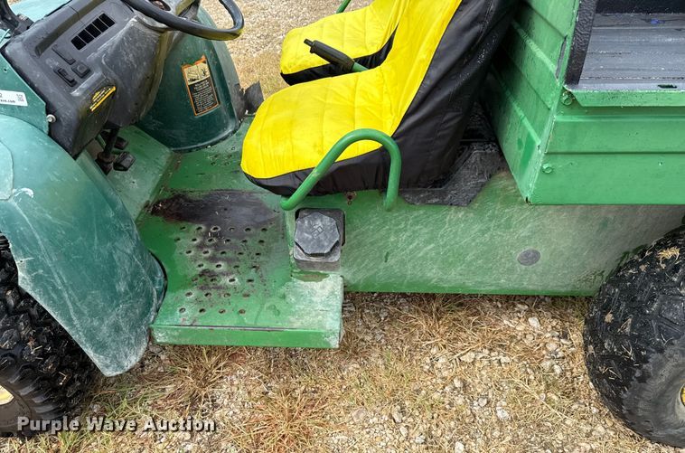 image for item DX5702 John Deere Gator utility vehicle