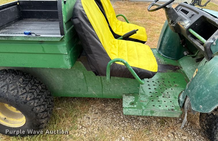 image for item DX5702 John Deere Gator utility vehicle