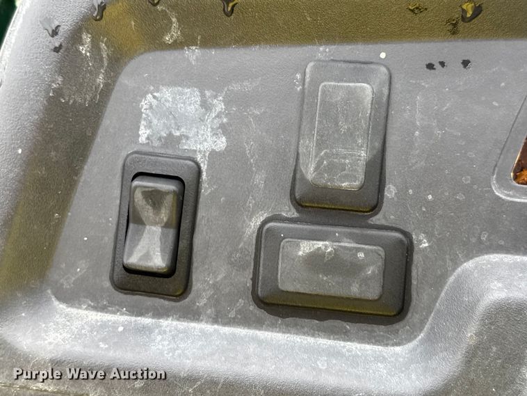 image for item DX5702 John Deere Gator utility vehicle