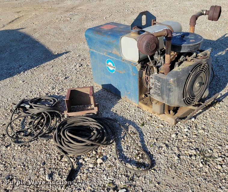 image for item DX7182 Miller AEAD-200LE welder/generator