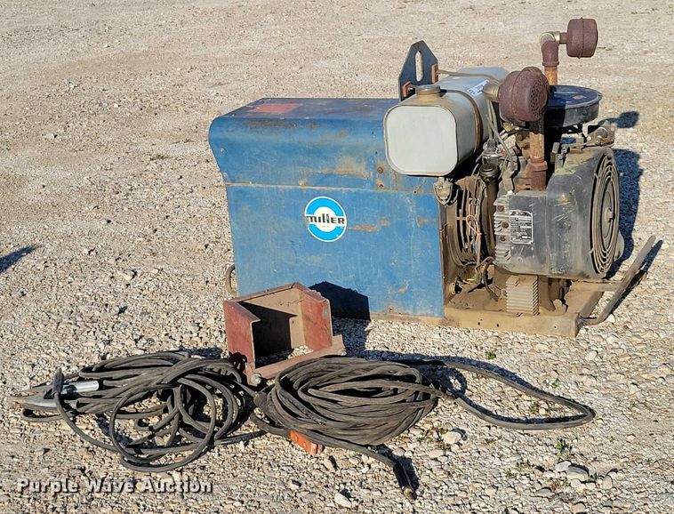 image for item DX7182 Miller AEAD-200LE welder/generator