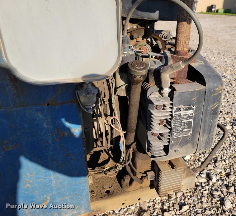 image for item DX7182 Miller AEAD-200LE welder/generator