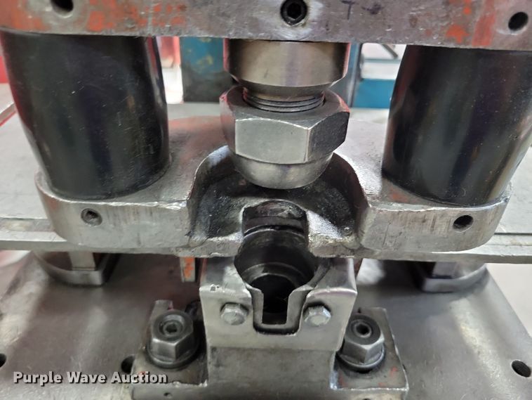 image for item DX7184 Piranha 50 shear/punch