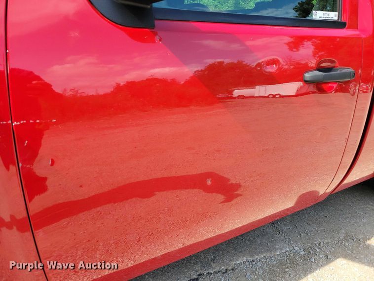 image for item DX7185 2013 Chevrolet Silverado 1500 pickup truck