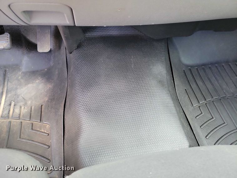 image for item DX7185 2013 Chevrolet Silverado 1500 pickup truck