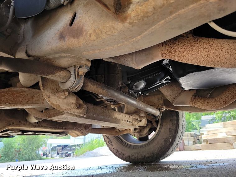 image for item DX7185 2013 Chevrolet Silverado 1500 pickup truck