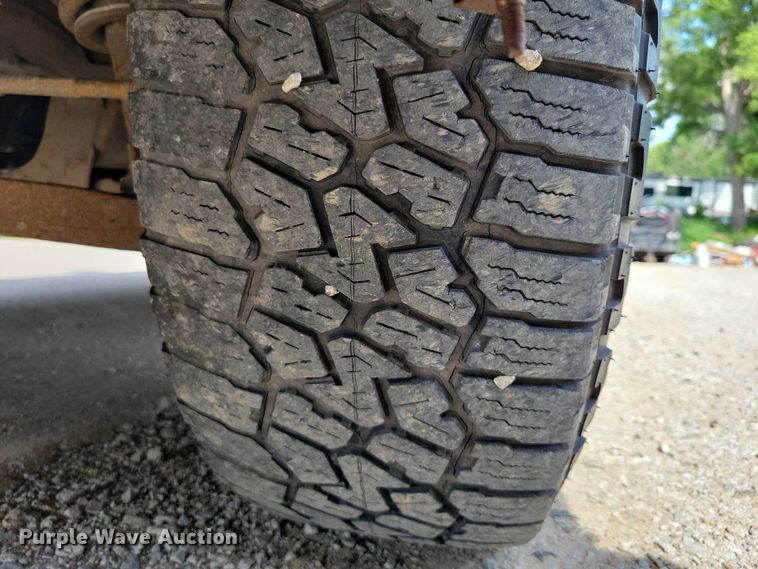 image for item DX7185 2013 Chevrolet Silverado 1500 pickup truck