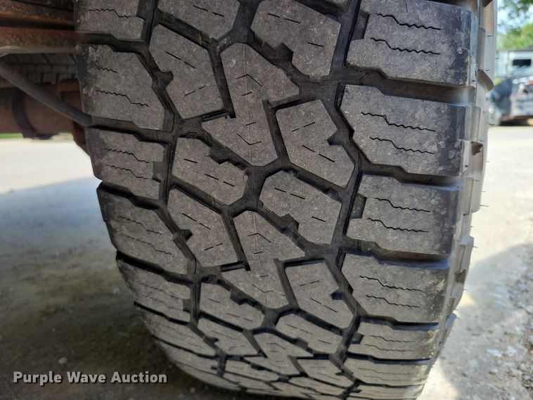 image for item DX7185 2013 Chevrolet Silverado 1500 pickup truck