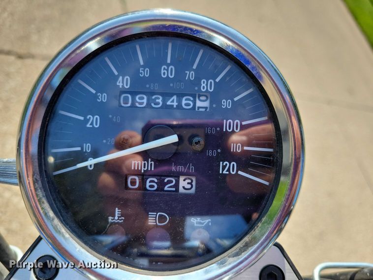 image for item DX7229 2001 Suzuki Marauder motorcycle