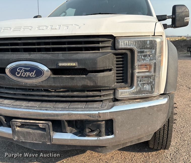 image for item DX8014 2017 Ford F450 Super Duty XL SuperCab truck cab and chassis