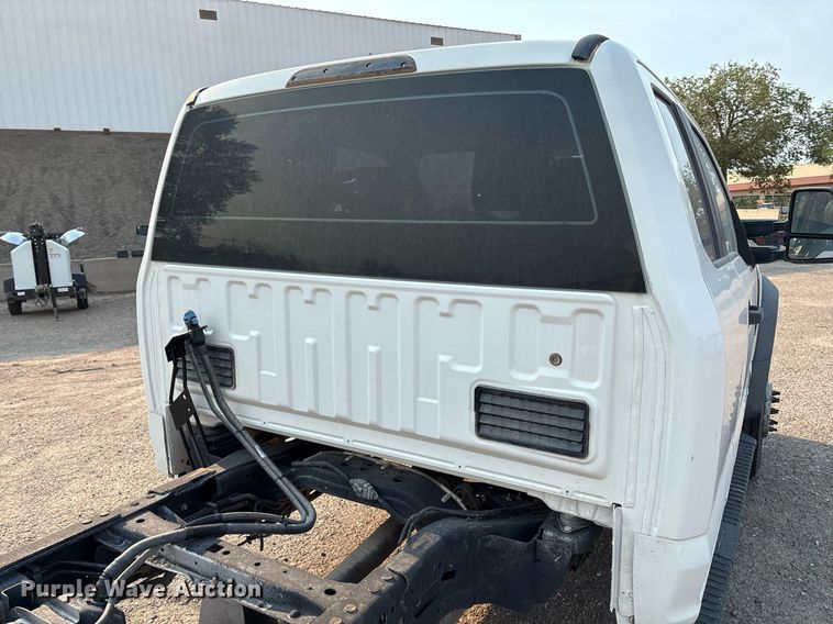 image for item DX8014 2017 Ford F450 Super Duty XL SuperCab truck cab and chassis