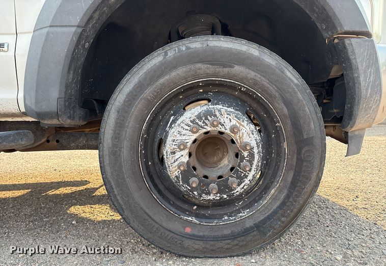 image for item DX8014 2017 Ford F450 Super Duty XL SuperCab truck cab and chassis