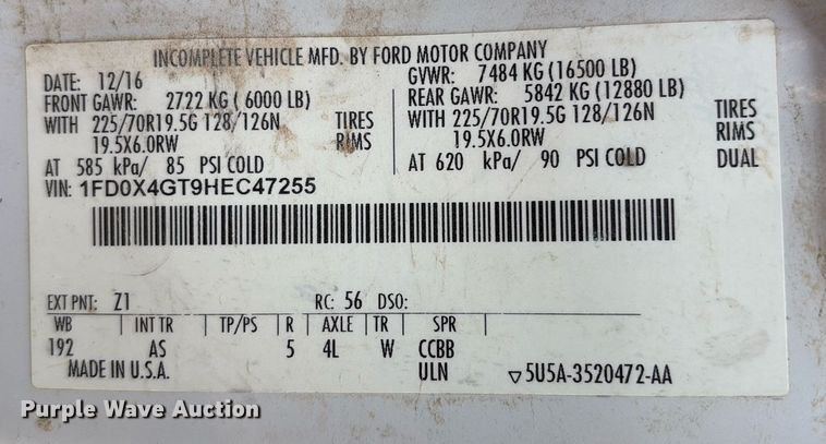 image for item DX8014 2017 Ford F450 Super Duty XL SuperCab truck cab and chassis