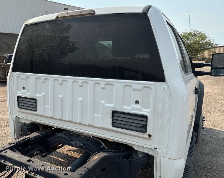 image for item DX8015 2017 Ford F450 Super Duty XL SuperCab truck cab and chassis