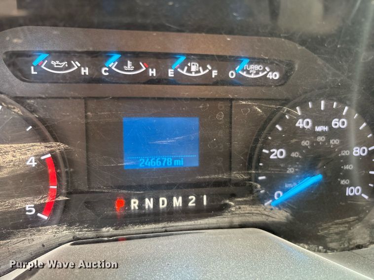 image for item DX8015 2017 Ford F450 Super Duty XL SuperCab truck cab and chassis