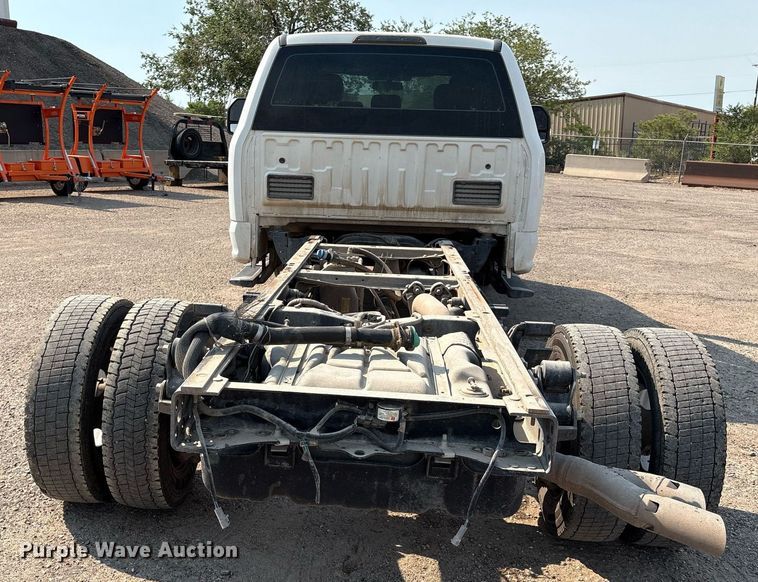 image for item DX8016 2018 Ford F450 Super Duty XL SuperCab truck cab and chassis