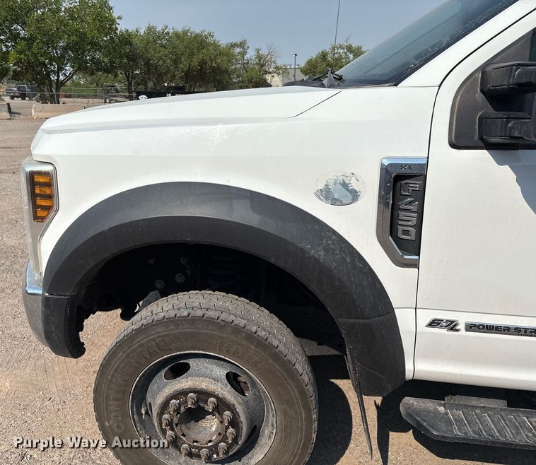 image for item DX8016 2018 Ford F450 Super Duty XL SuperCab truck cab and chassis