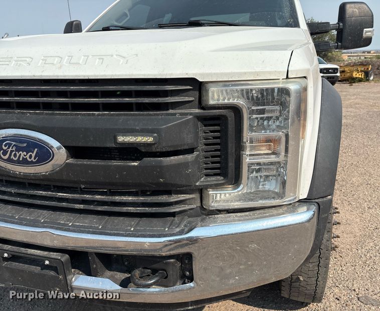 image for item DX8016 2018 Ford F450 Super Duty XL SuperCab truck cab and chassis