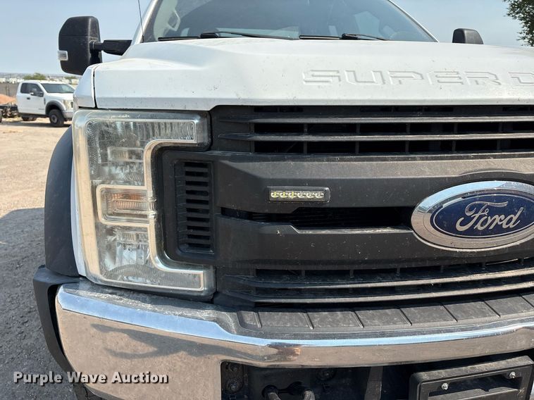 image for item DX8016 2018 Ford F450 Super Duty XL SuperCab truck cab and chassis