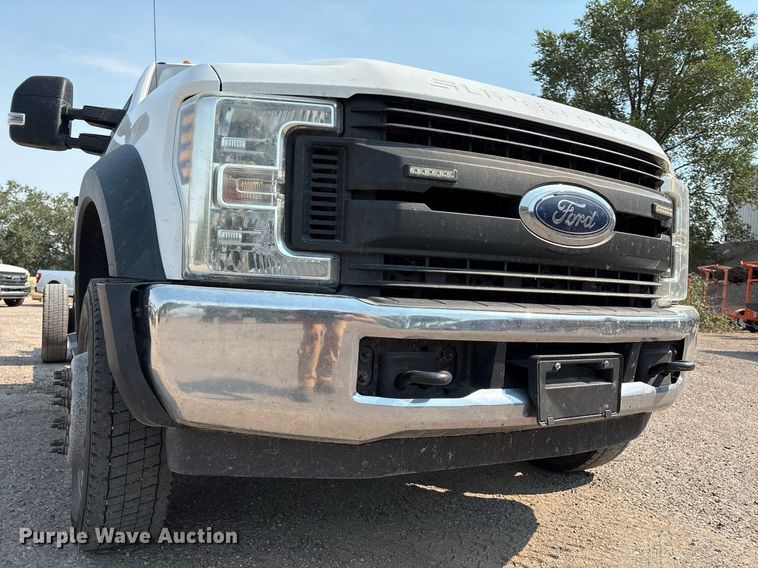 image for item DX8016 2018 Ford F450 Super Duty XL SuperCab truck cab and chassis