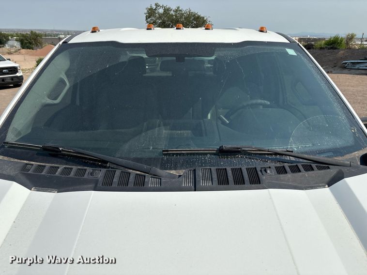 image for item DX8016 2018 Ford F450 Super Duty XL SuperCab truck cab and chassis